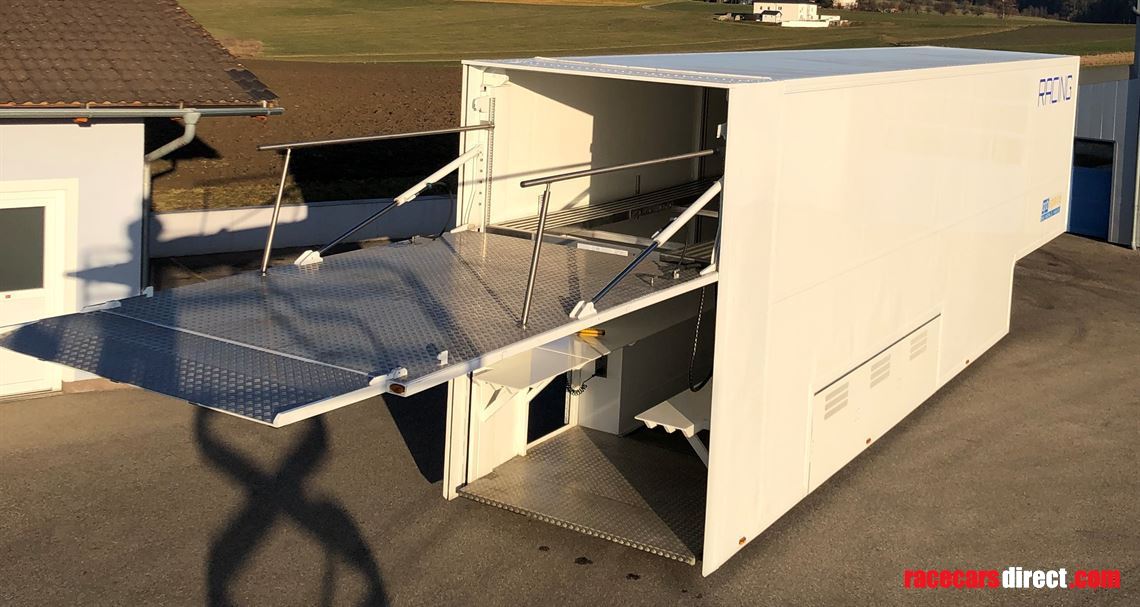 race-trailer---6-cars-plus-equipment