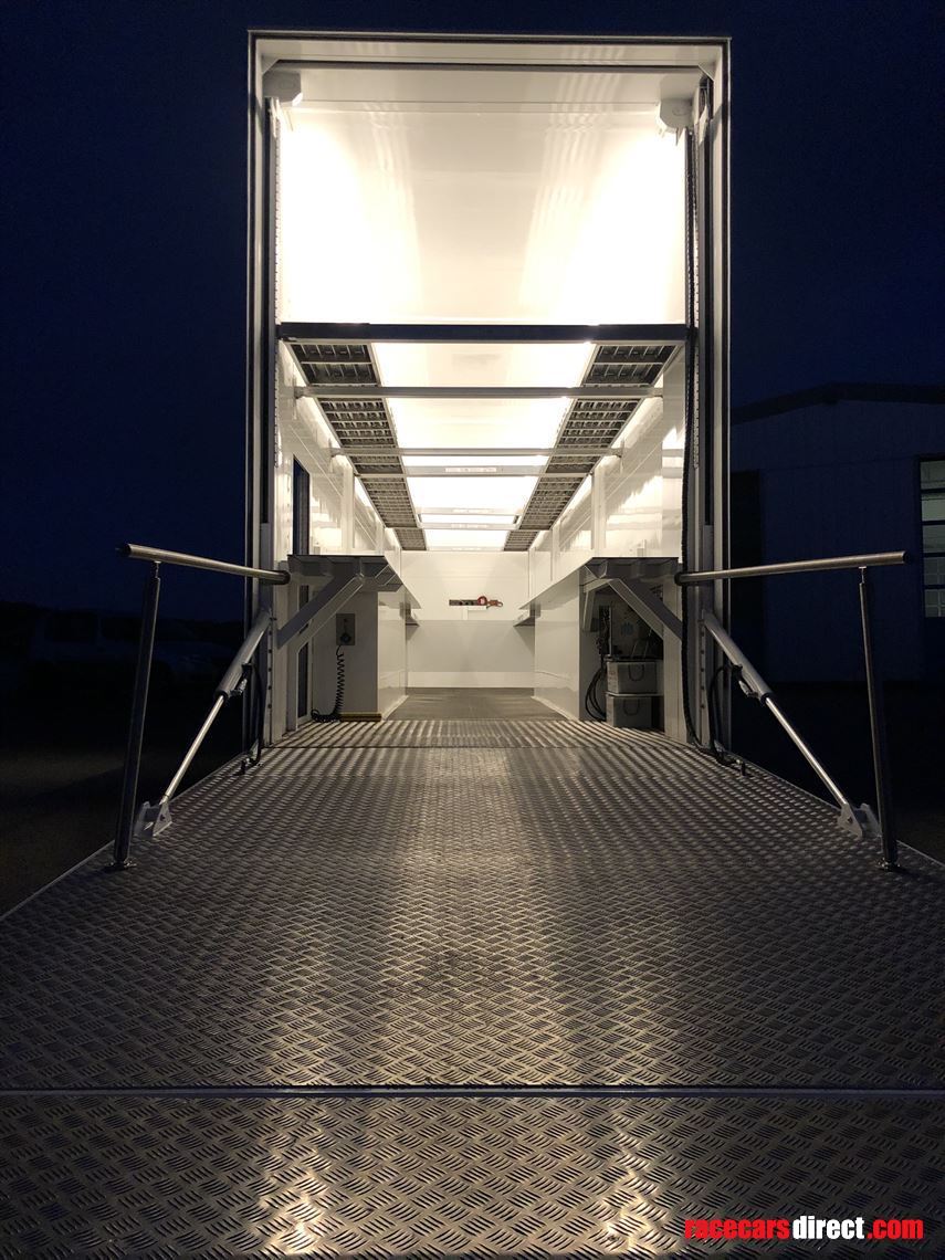 race-trailer---6-cars-plus-equipment