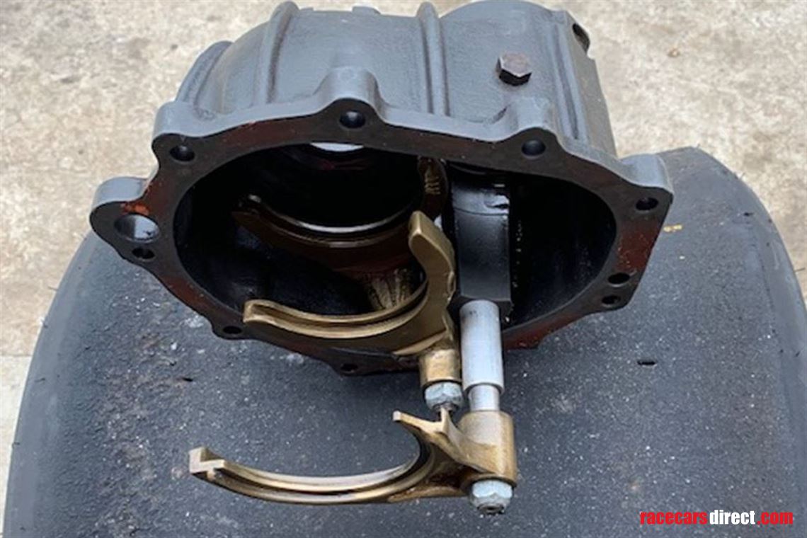 hewland-ftgbc-bearing-carrier