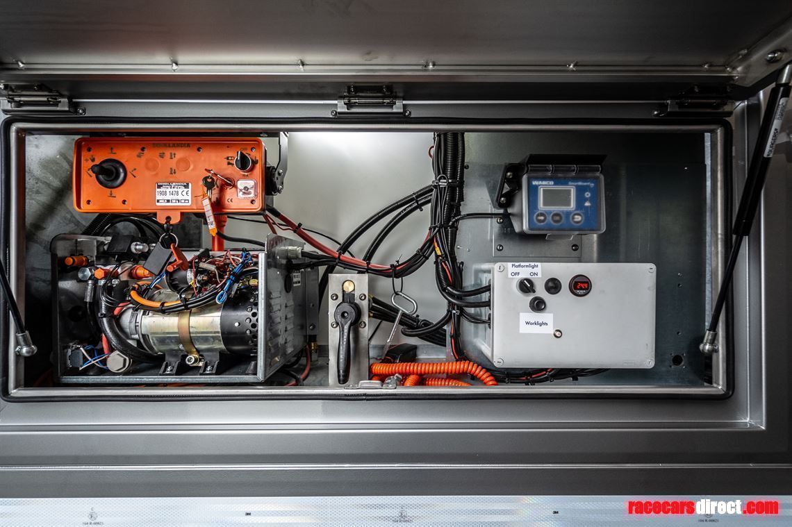 new-new-speed-line-race-support-trailer