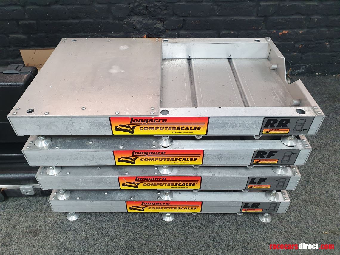 longacre-scale-set-2-computers-4-pads-roro-bo