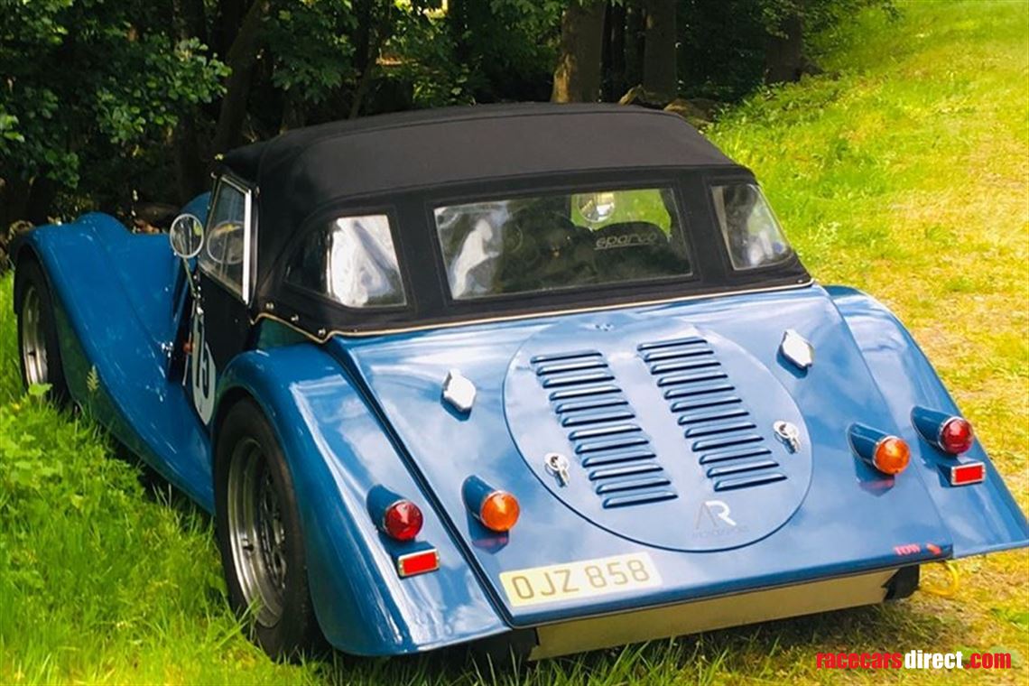 morgan-plus-8-race-car