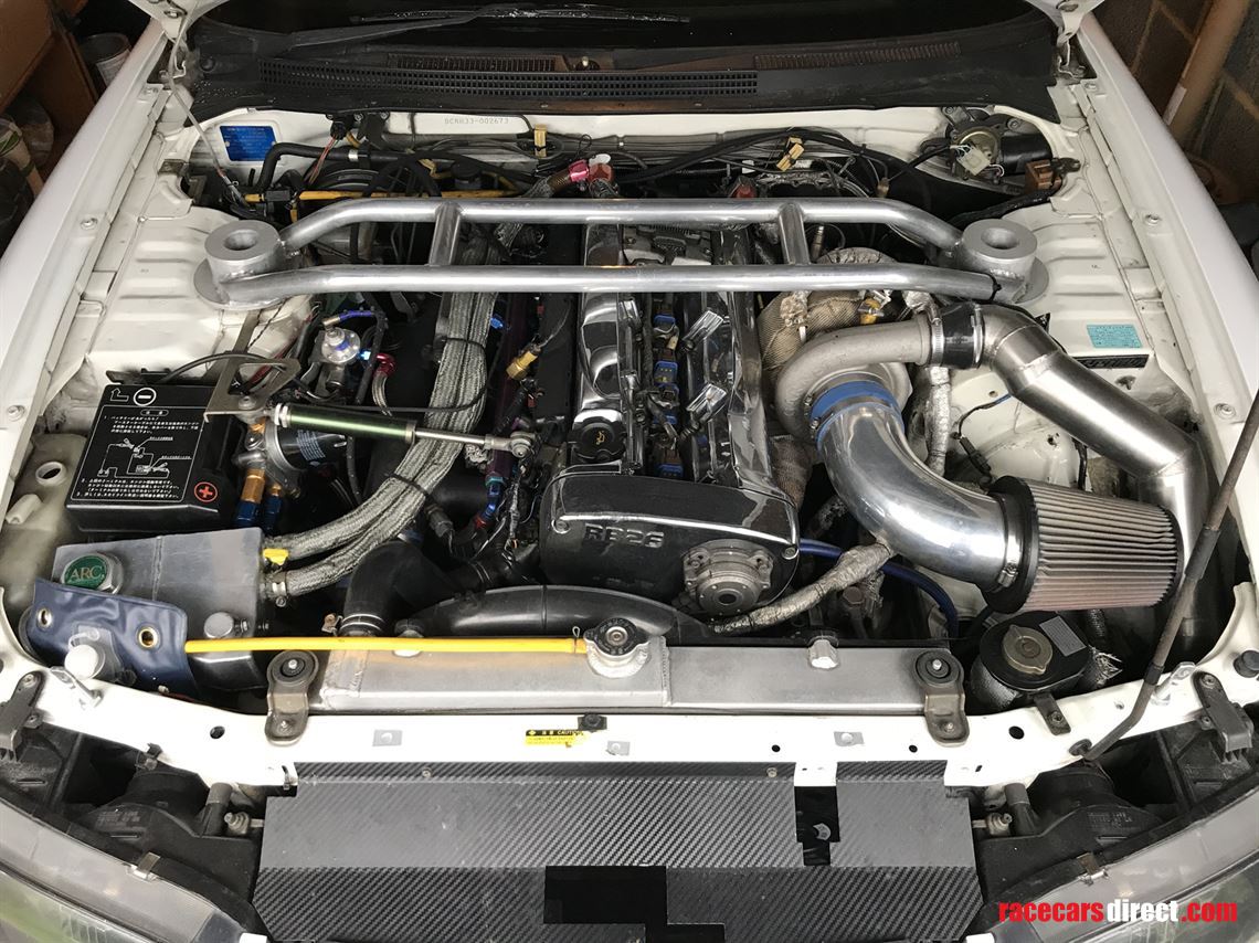 nissan-skyline-gtr-v-spec-racetrack-car