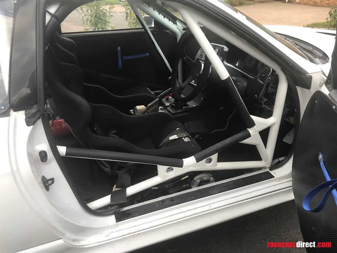 nissan-skyline-gtr-v-spec-racetrack-car