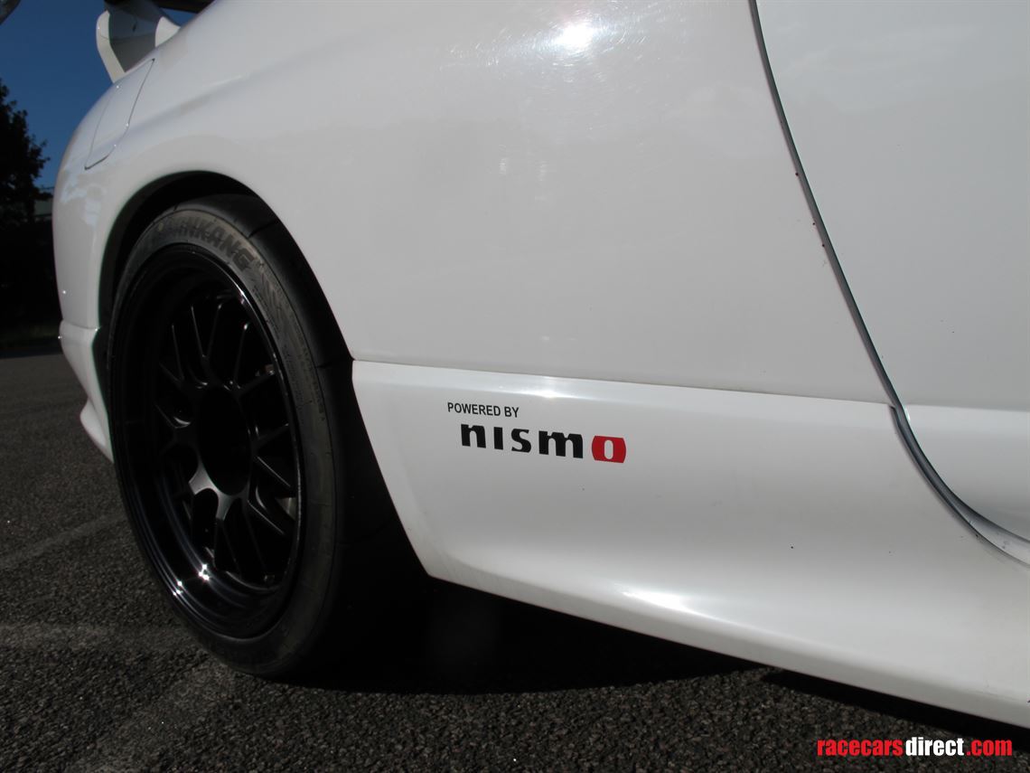 nissan-skyline-gtr-v-spec-racetrack-car