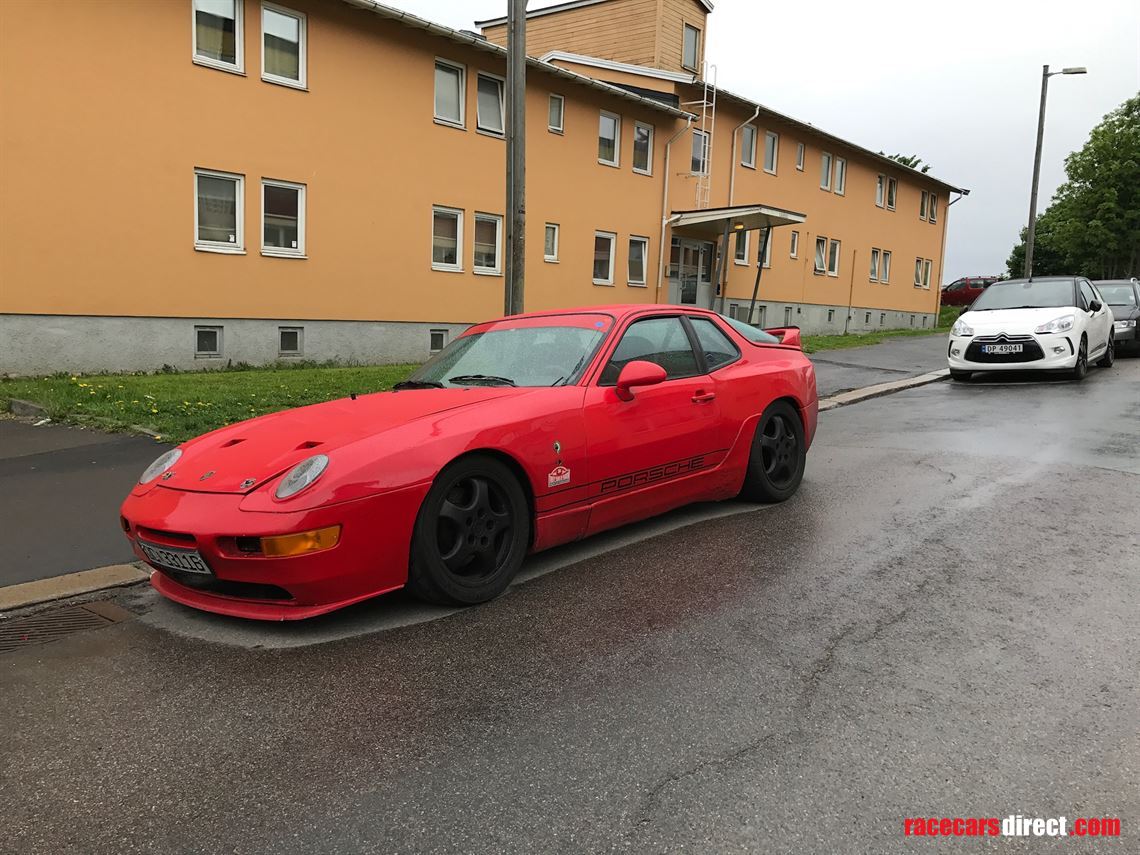 porsche-944-turbo-street-and-track-car