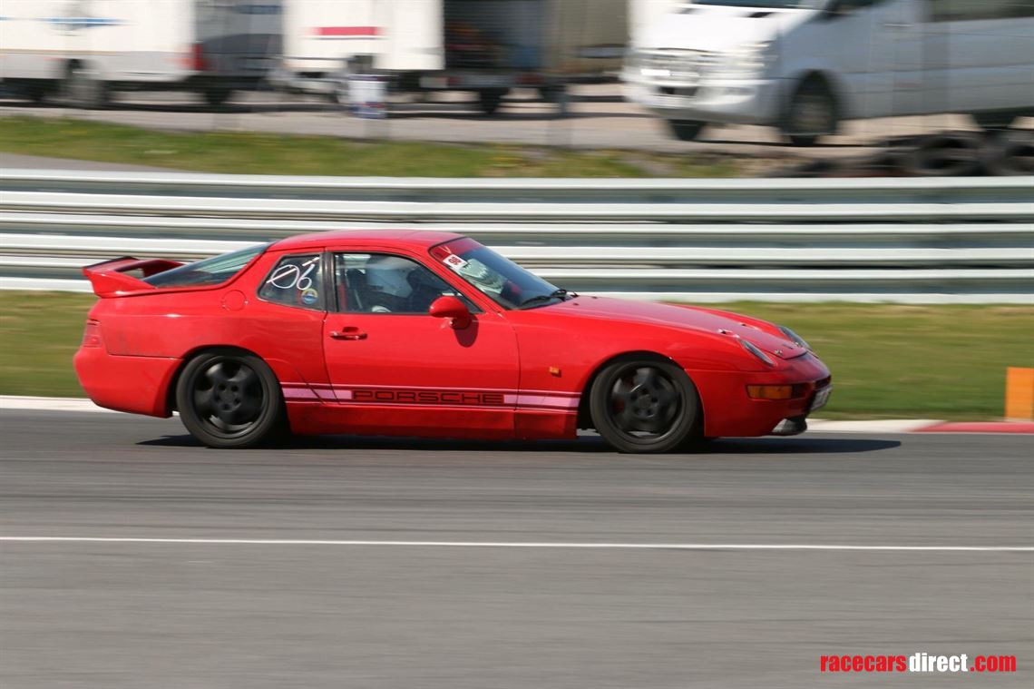 porsche-944-turbo-street-and-track-car