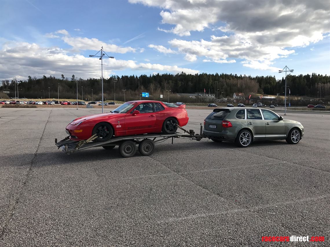 porsche-944-turbo-street-and-track-car