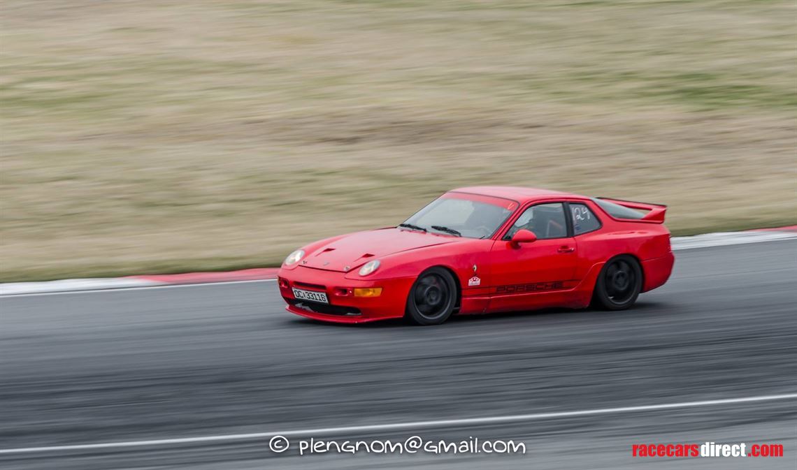 porsche-944-turbo-street-and-track-car