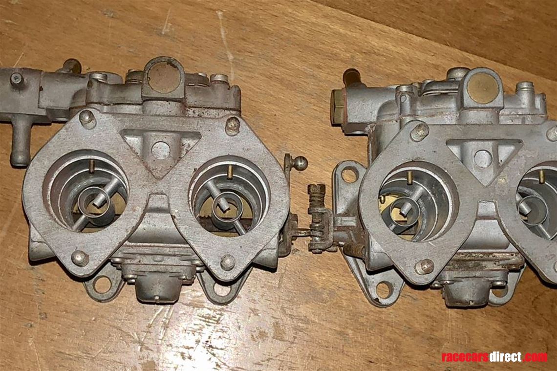 pair-solex-c35-phh-twin-choke-carbs