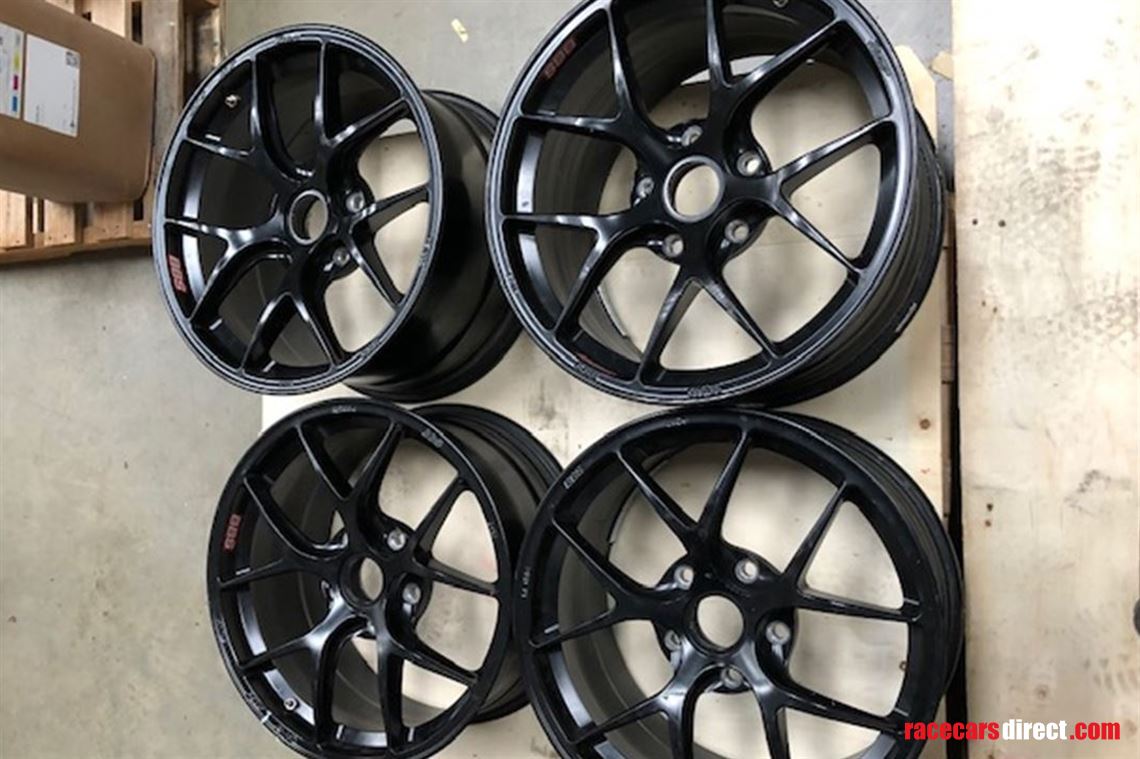 porsche-cayman-gt4-mr-wheels