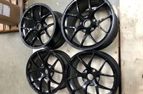 porsche-cayman-gt4-mr-wheels