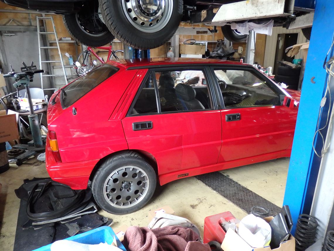 lancia-delta-hf-integrale-16v