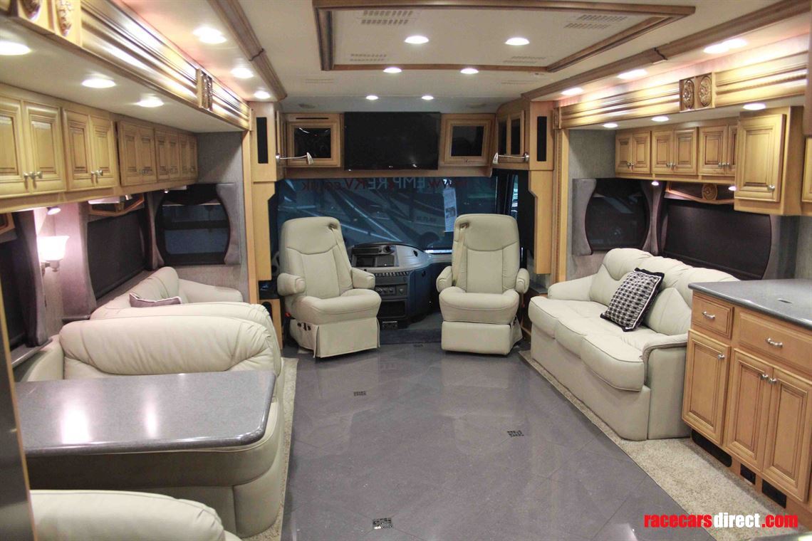 american-coach-revolution-42w