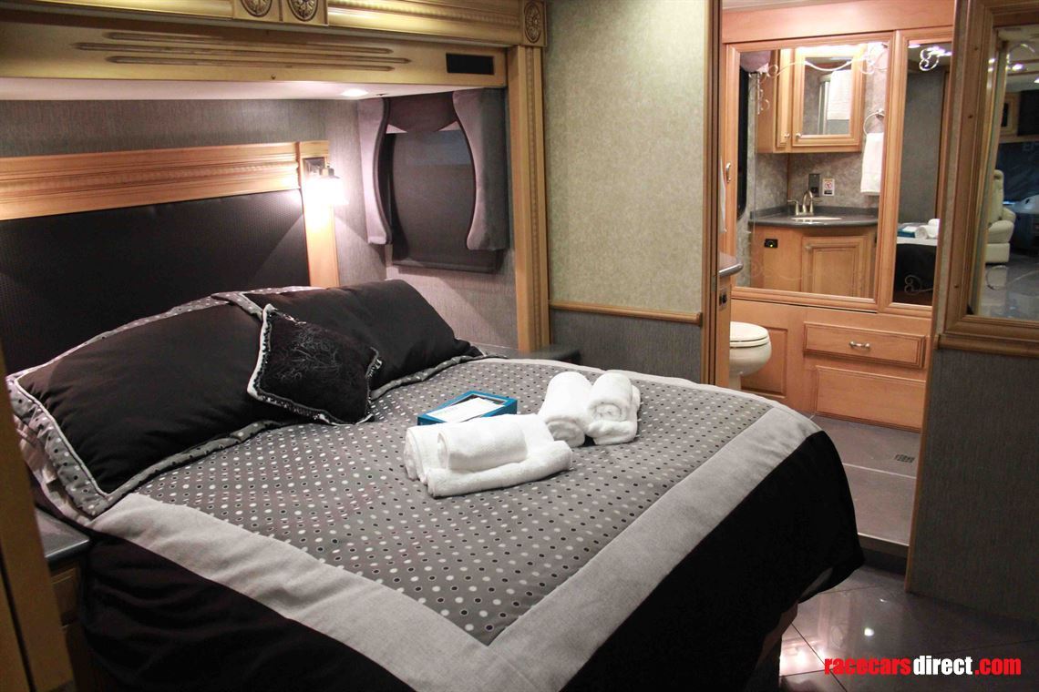 american-coach-revolution-42w