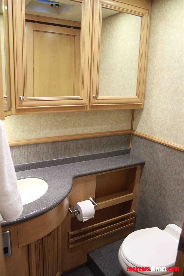 american-coach-revolution-42w