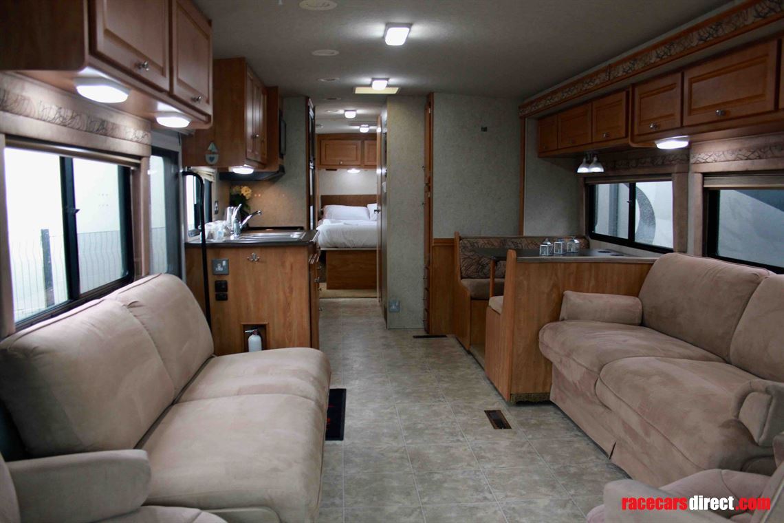 winnebago-vista-33t