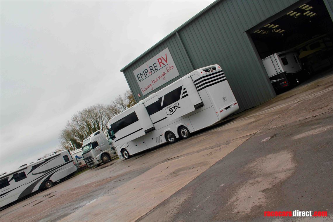 new-stx-motorhome-with-3-pop-outs