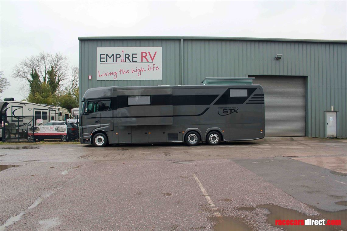 new-stx-motorhome-with-2-pop-outs-and-garage