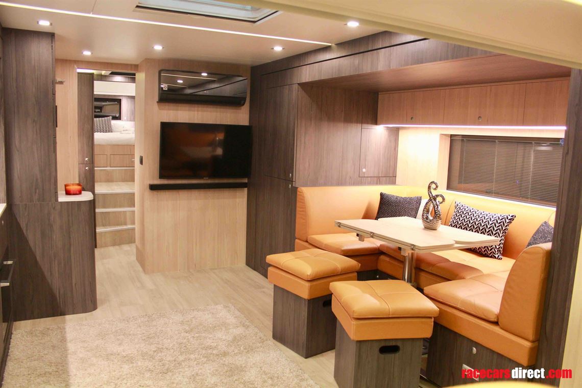 new-stx-motorhome-with-2-pop-outs-and-garage