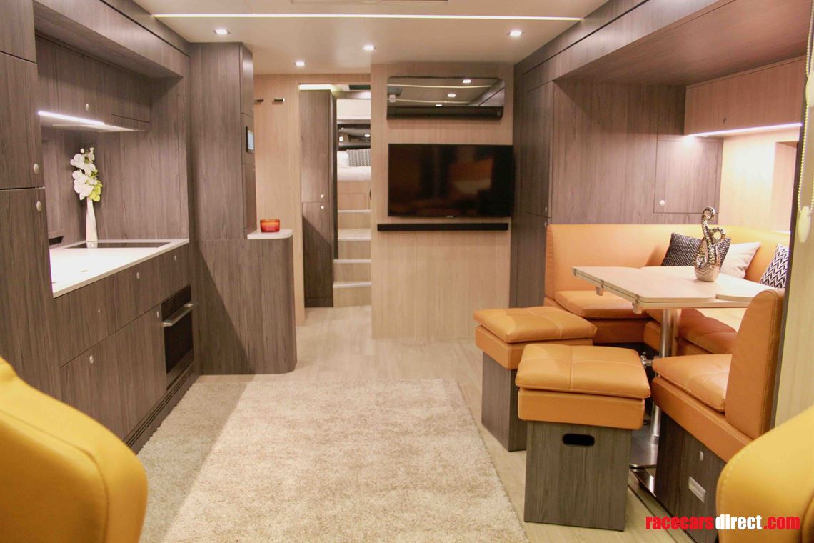 new-stx-motorhome-with-2-pop-outs-and-garage