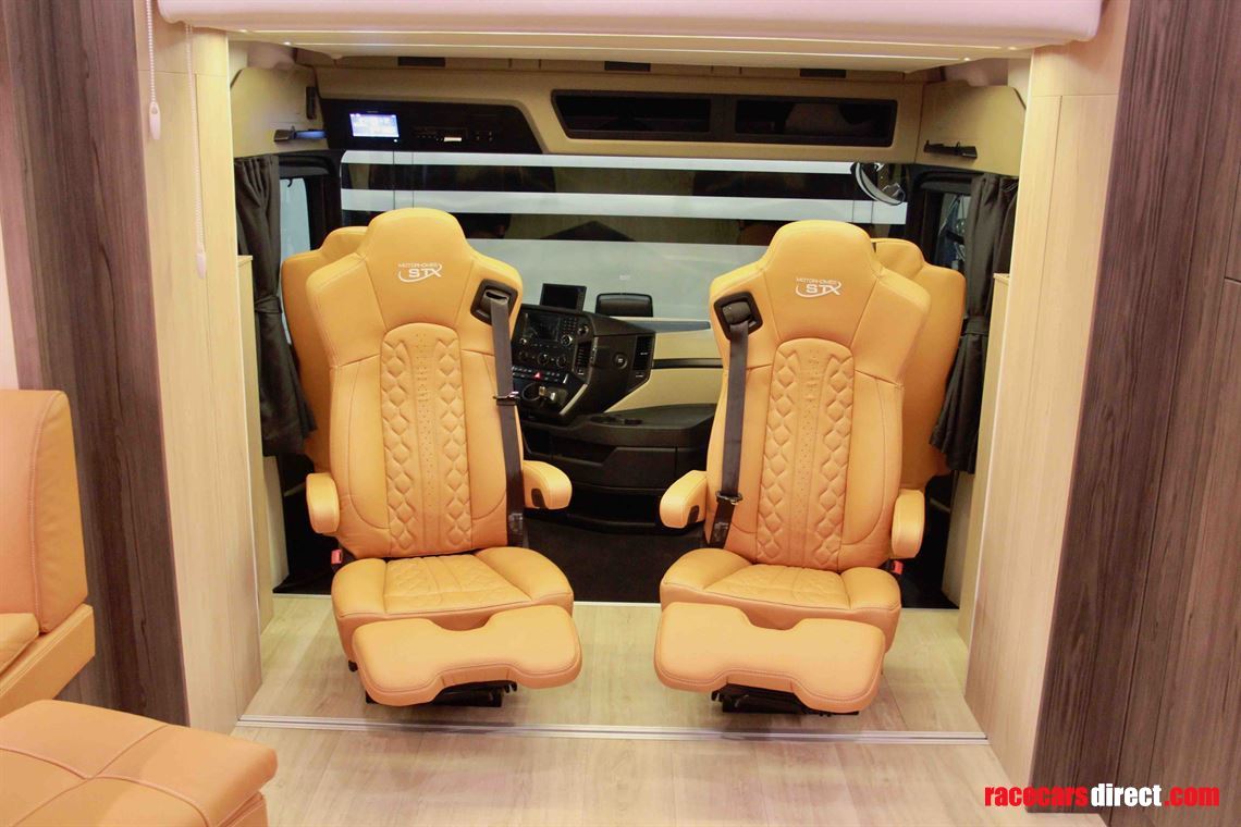 new-stx-motorhome-with-2-pop-outs-and-garage