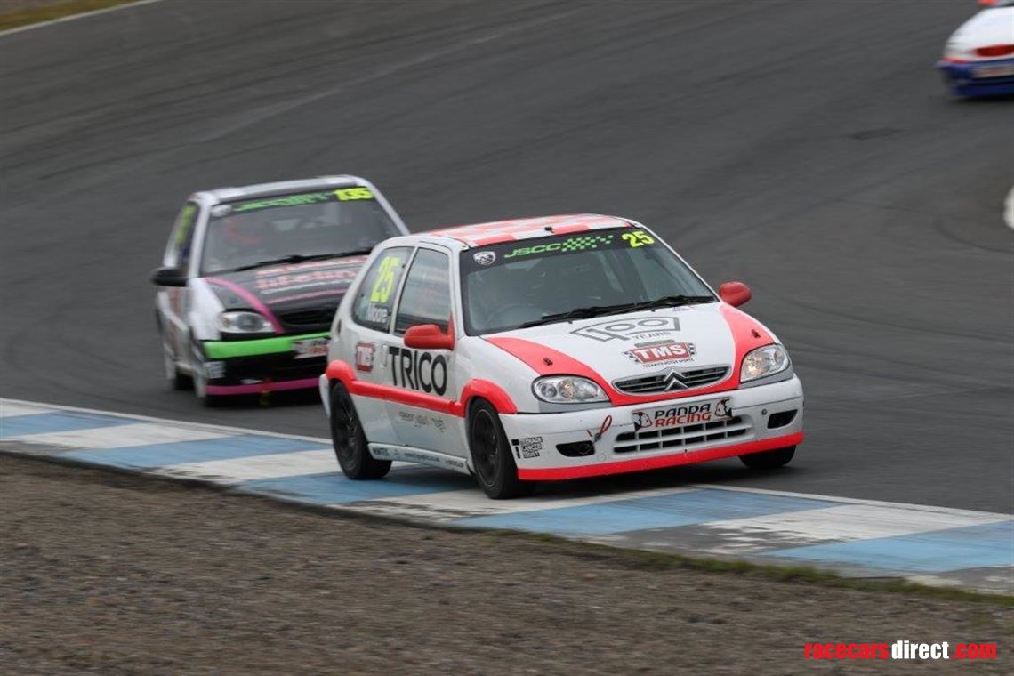 junior-saloon-race-car