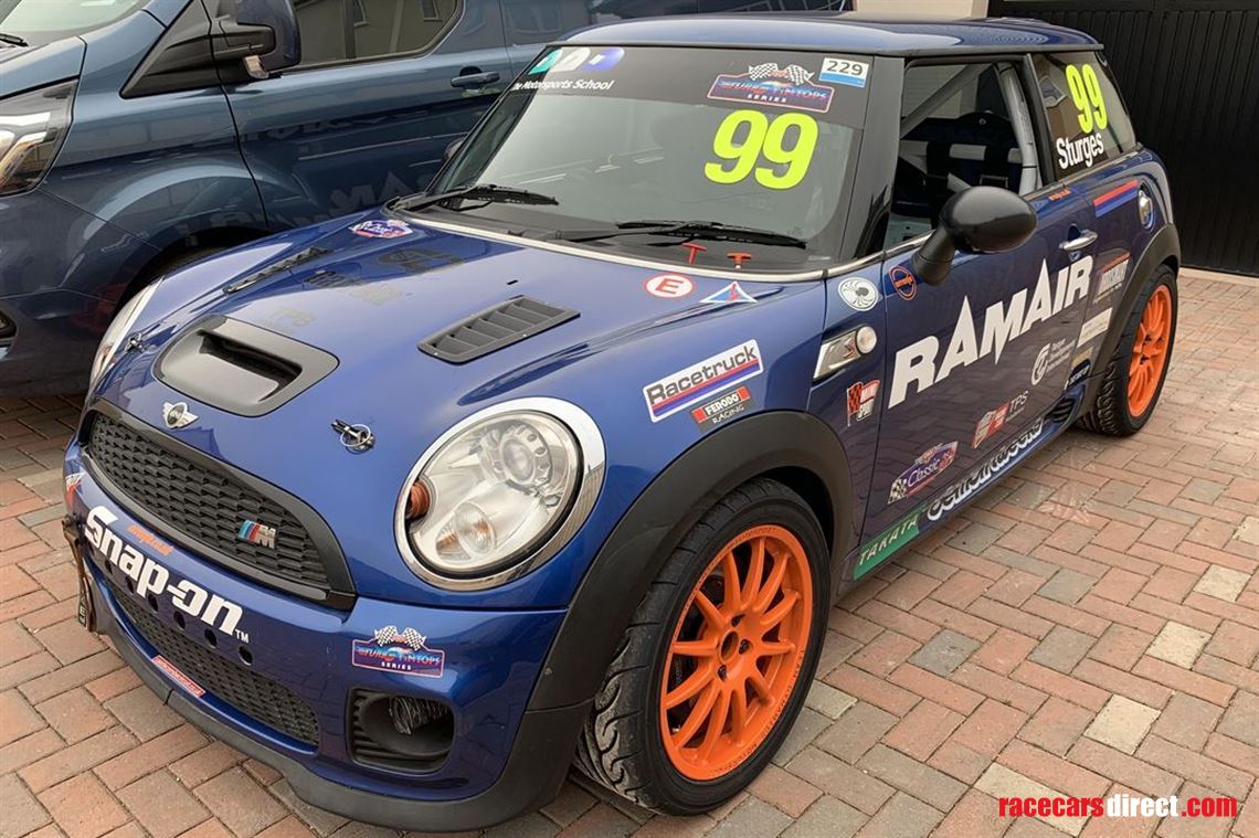 mini-r56-racetrack-car