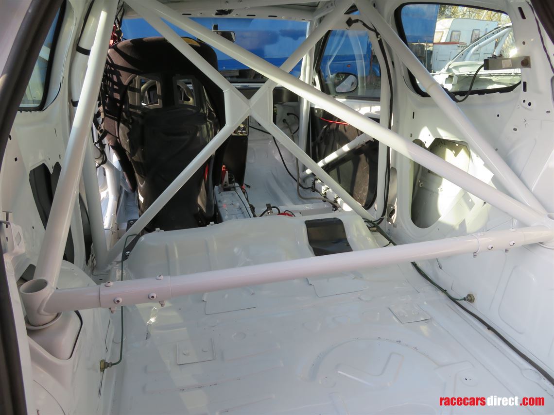 clio-cup-200-race-car