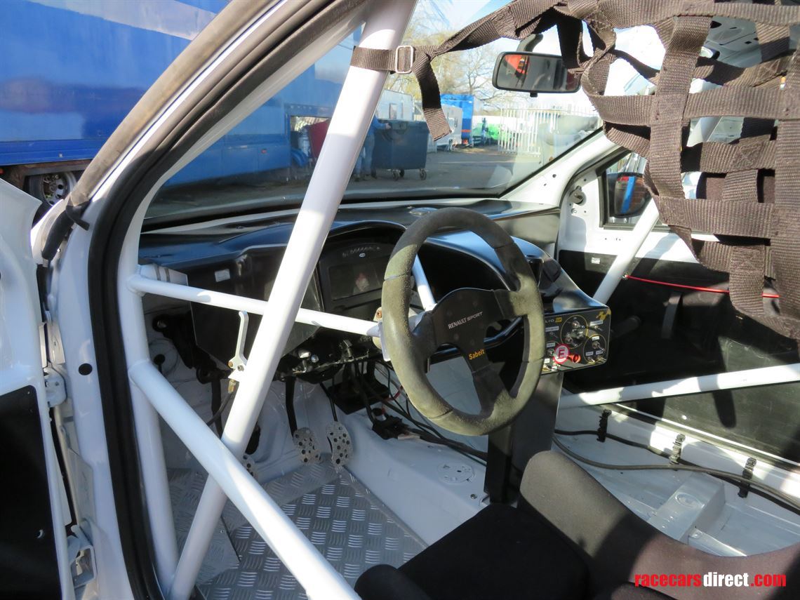 clio-cup-200-race-car