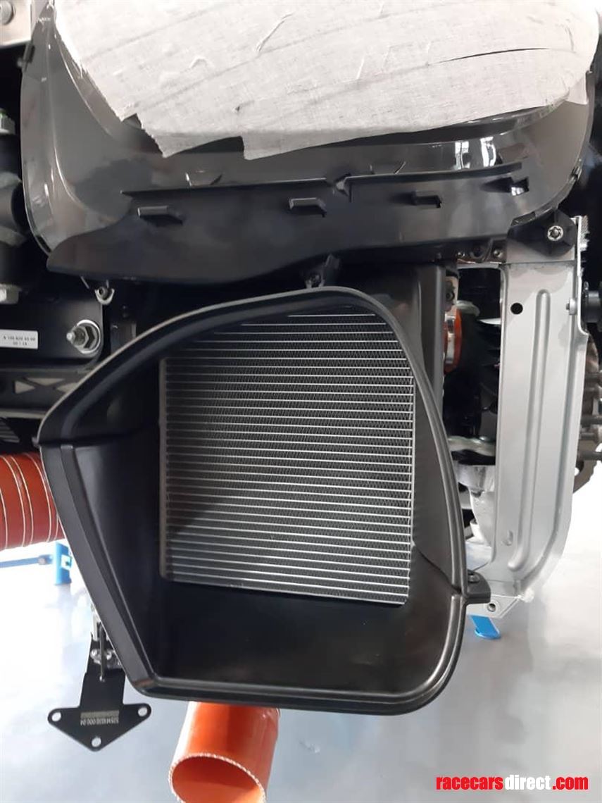 2018-mercedes-amg-gt4