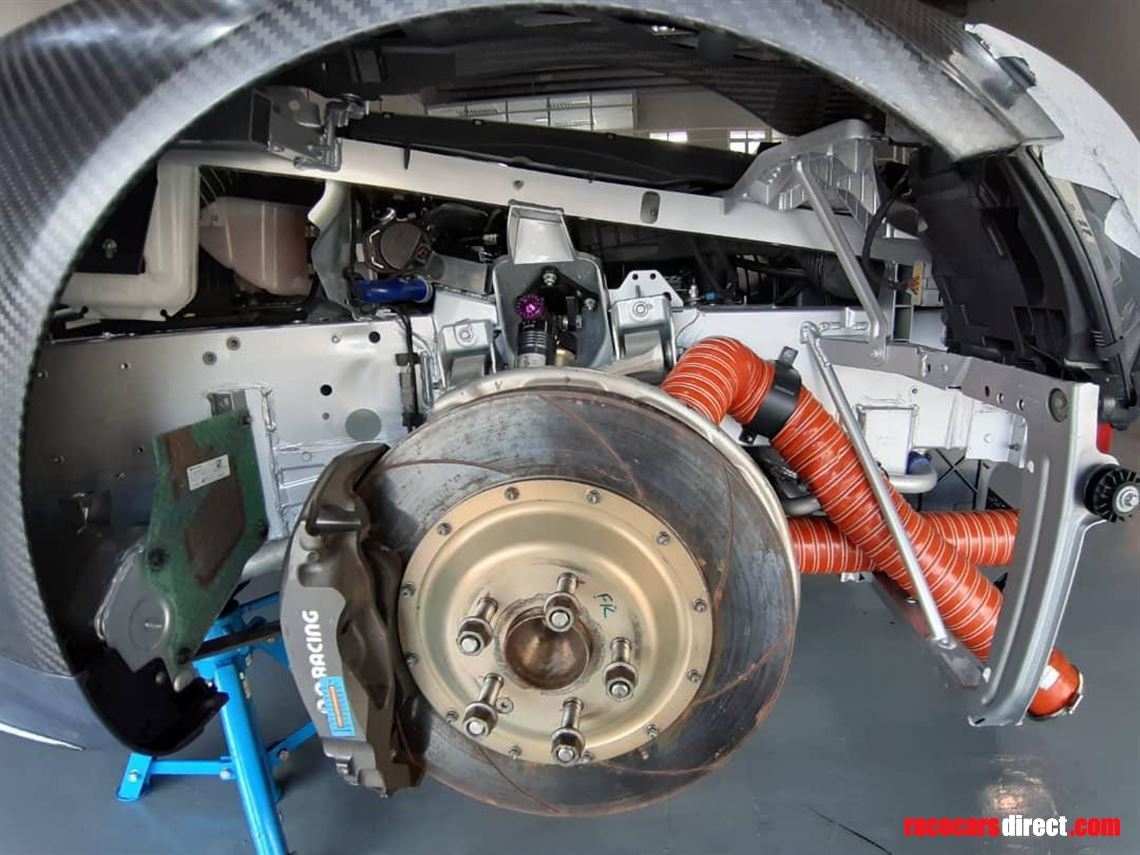 2018-mercedes-amg-gt4