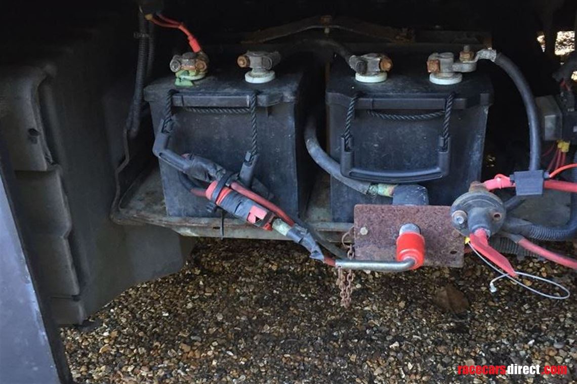 mercedes-atego-transporter-with-accommodation