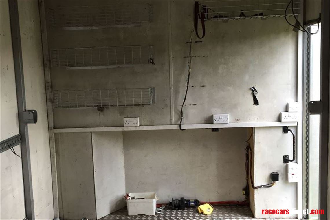 mercedes-atego-transporter-with-accommodation