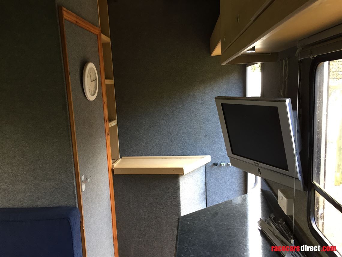 mercedes-atego-transporter-with-accommodation