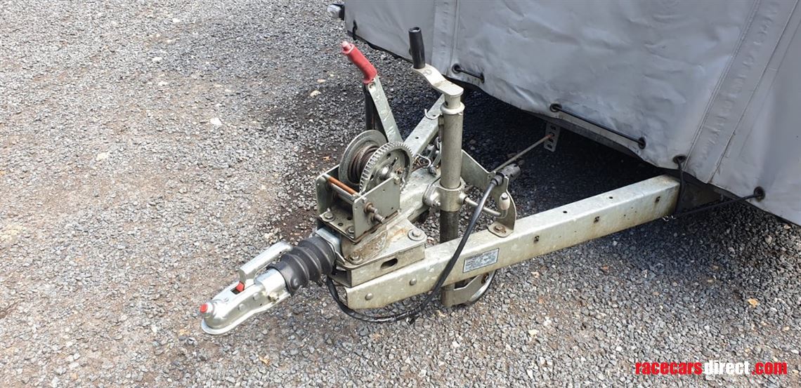 brain-james-a-max-trailer-2010-with-gt-cover