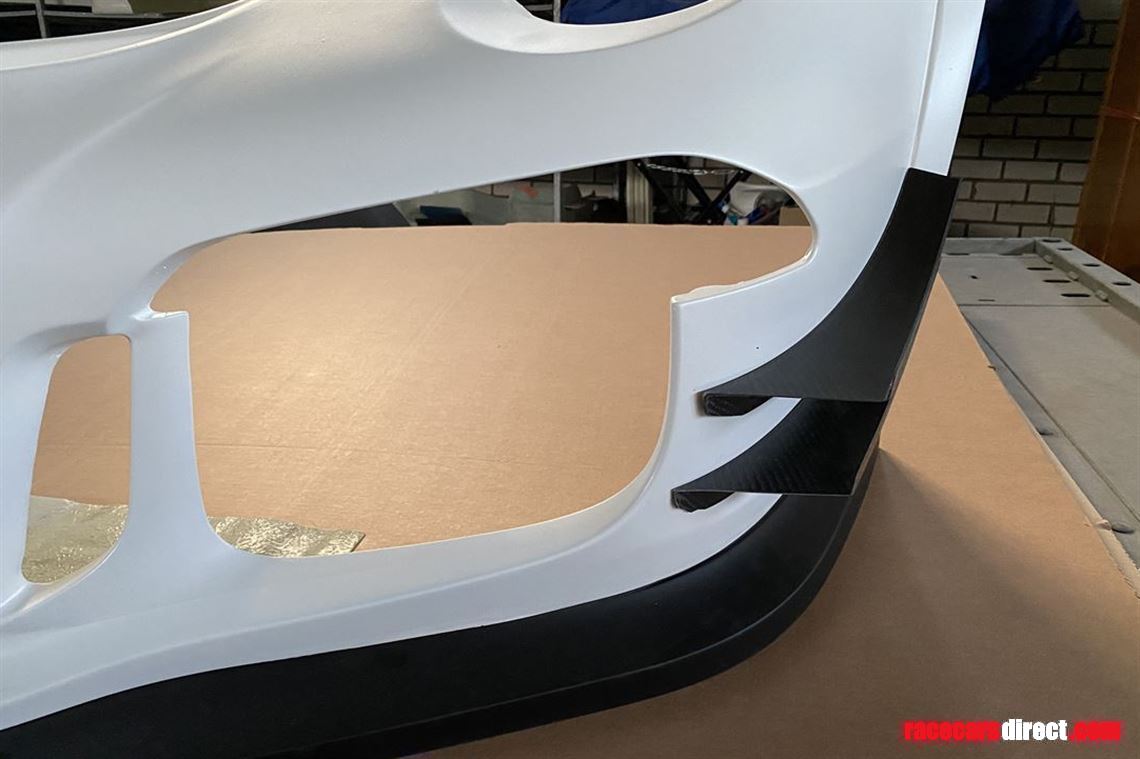 for-sale-new-carbon-dive-planes-porsche-991-g