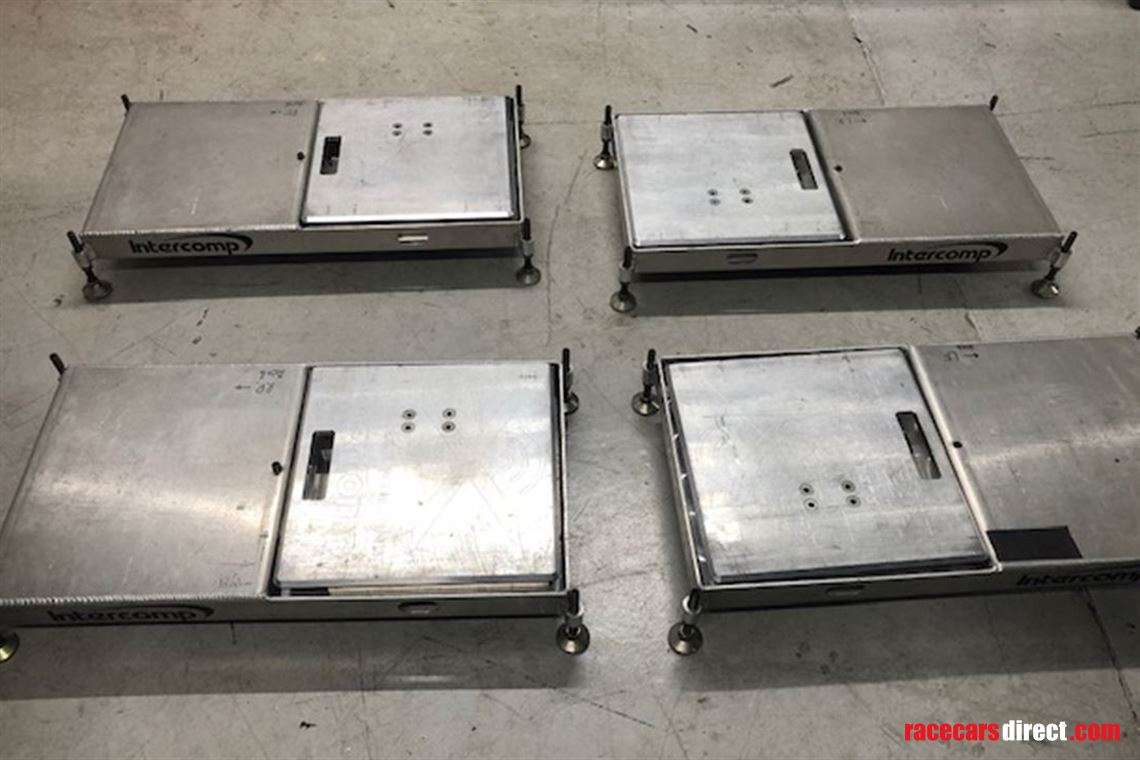 intercomp-professional-scales-and-roll-off-le