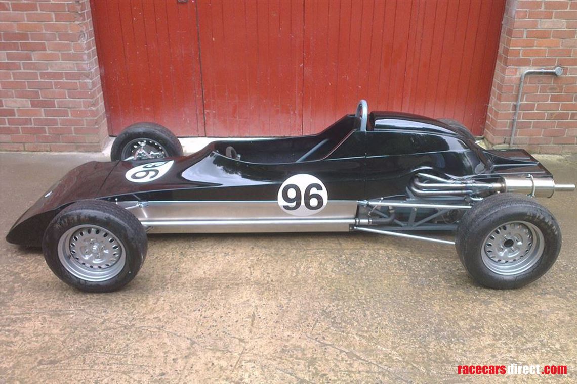 Factory-restored Crosslé 32F 