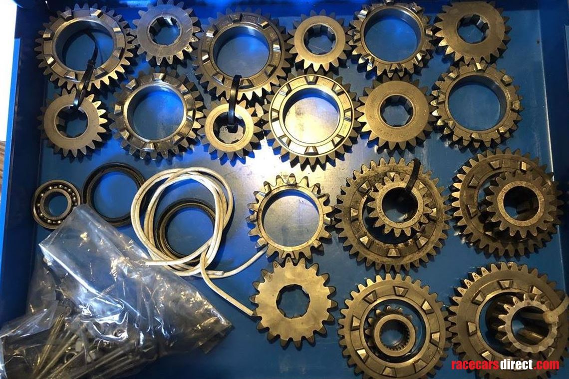 10-x-hewland-ld200-gearsets