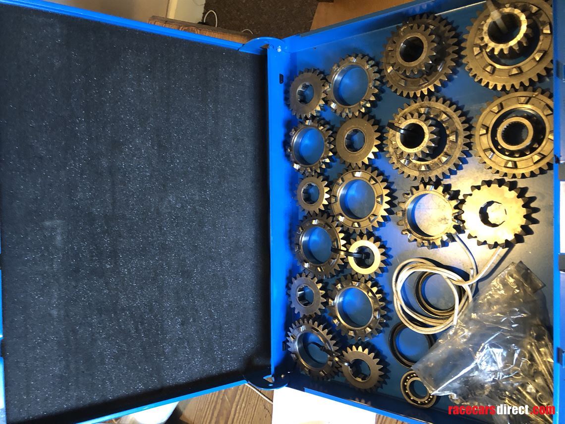 10-x-hewland-ld200-gearsets