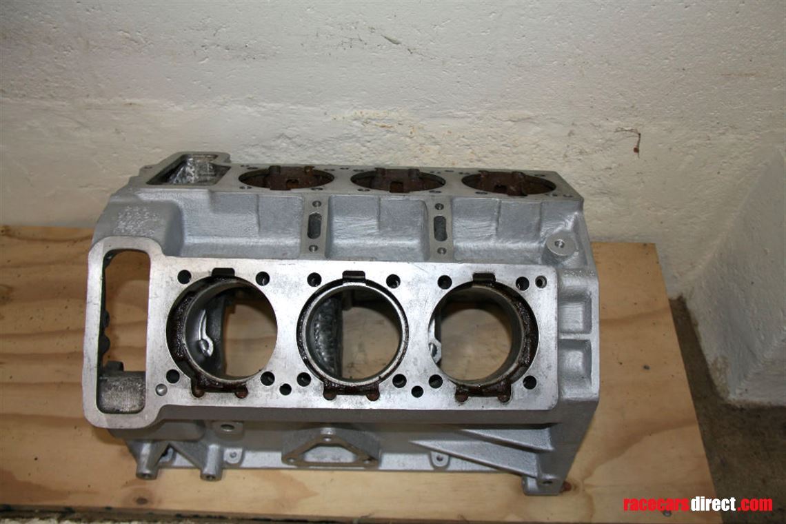 original-ferrari-dino-206sp-engine-cylinder-b