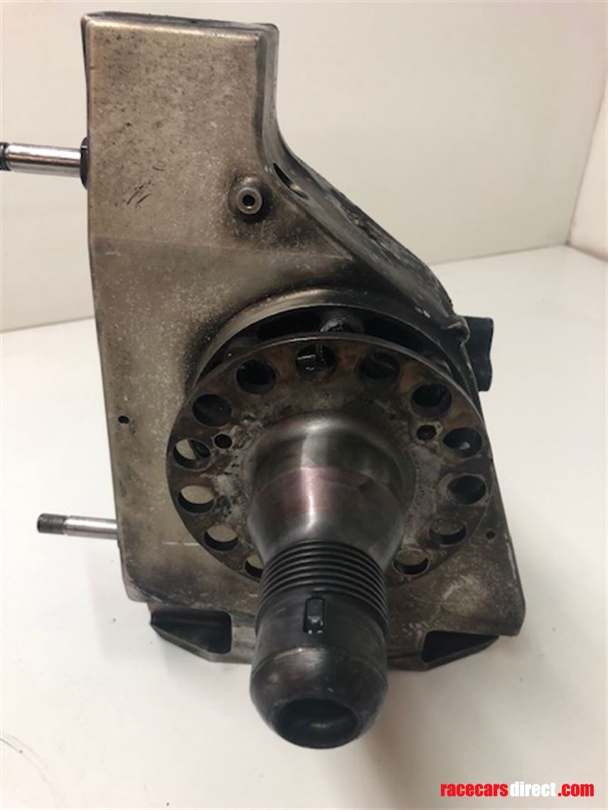 uprights-with-centre-lock-hubs