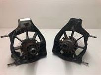 uprights-with-centre-lock-hubs