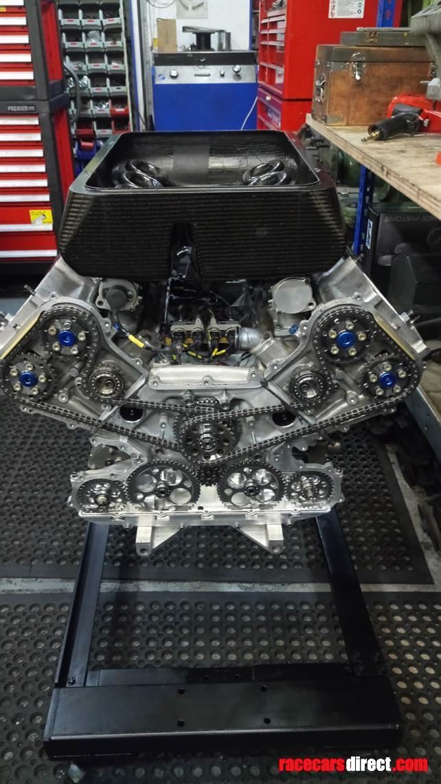 infiniti-v8-indy-car-engine