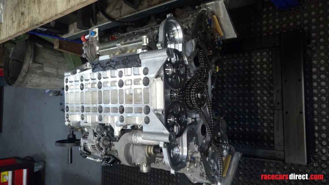 infiniti-v8-indy-car-engine