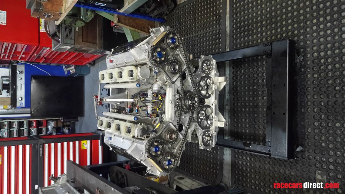 infiniti-v8-indy-car-engine