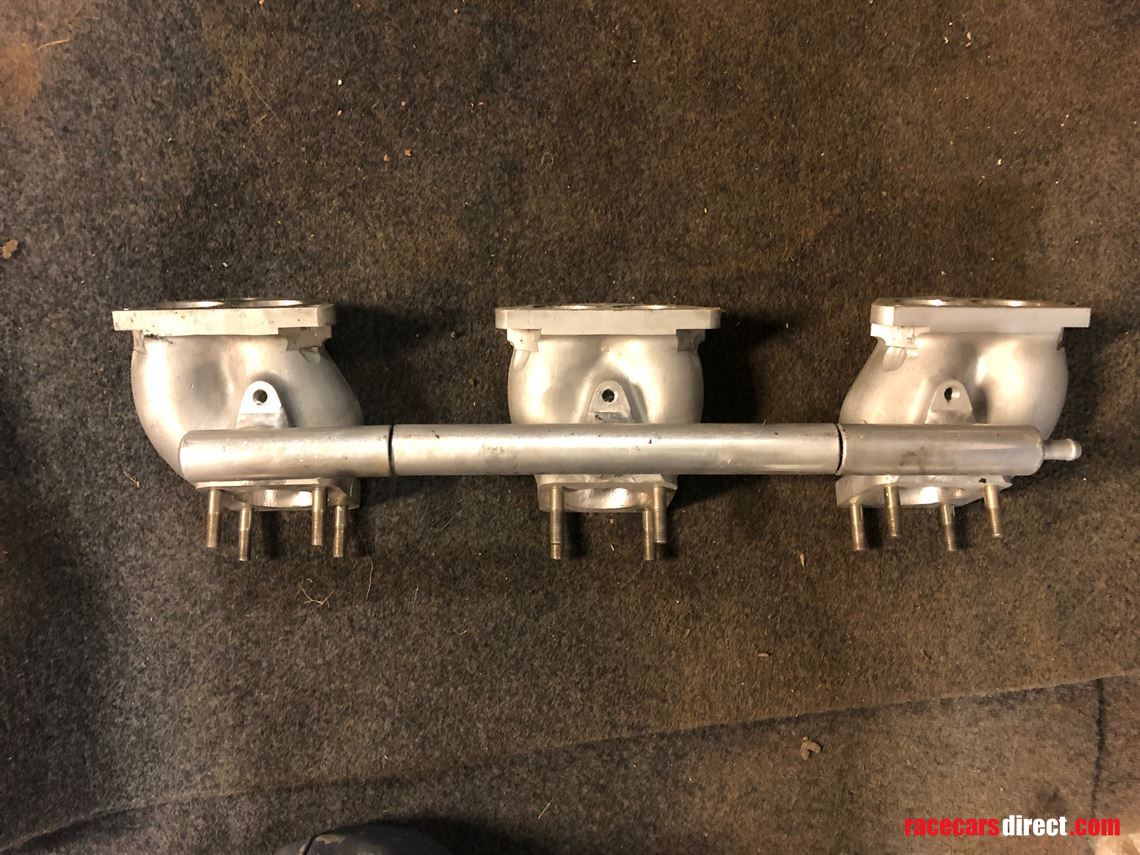 mint-austin-healey-3000-triple-su-intake-mani