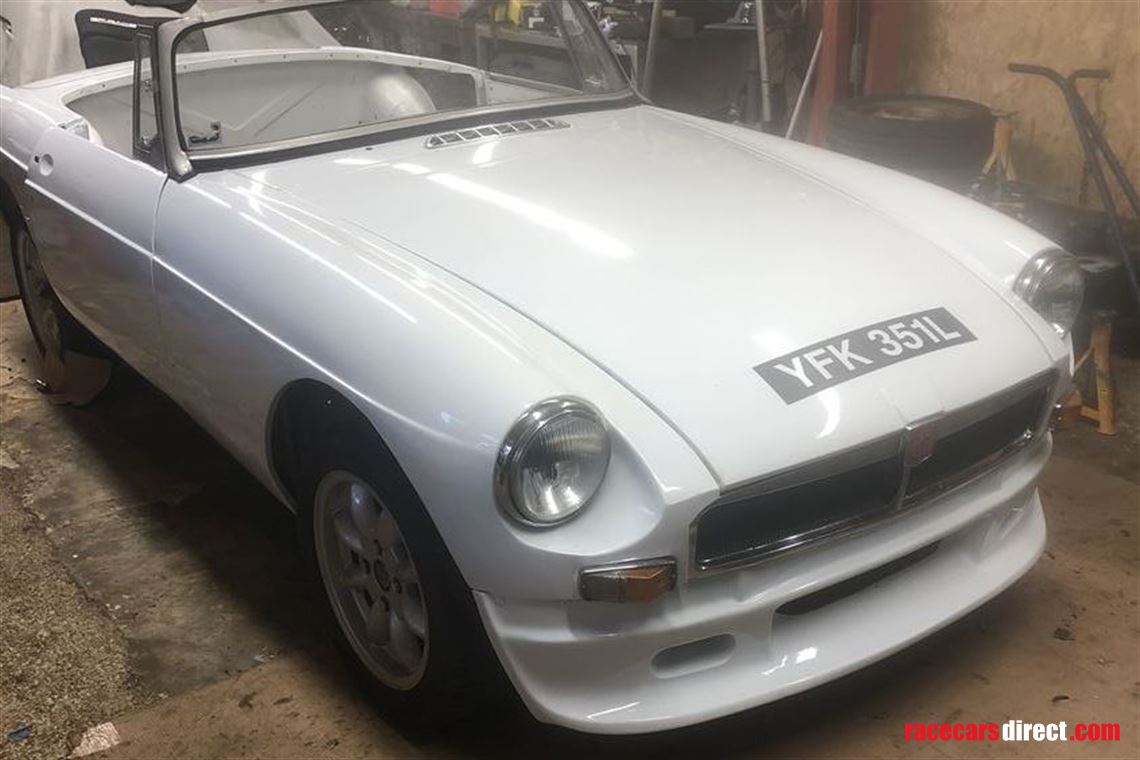 mgb-roadster-39-v8