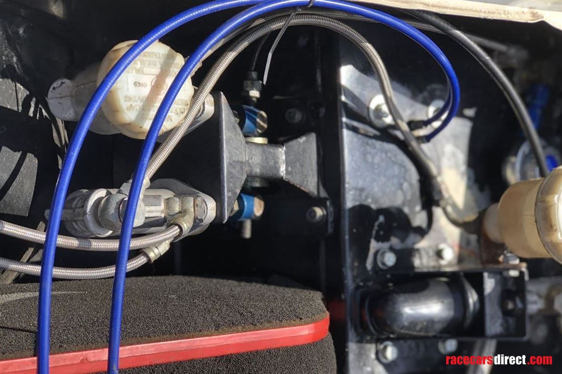 triumph-tr5-1969-long-successful-pedigree-roa